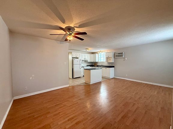 3rd image of 171 Mabel St #6