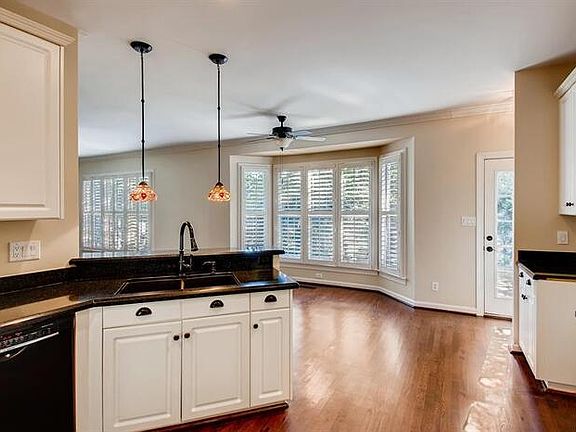 5th image of 6917 Curlee Ct