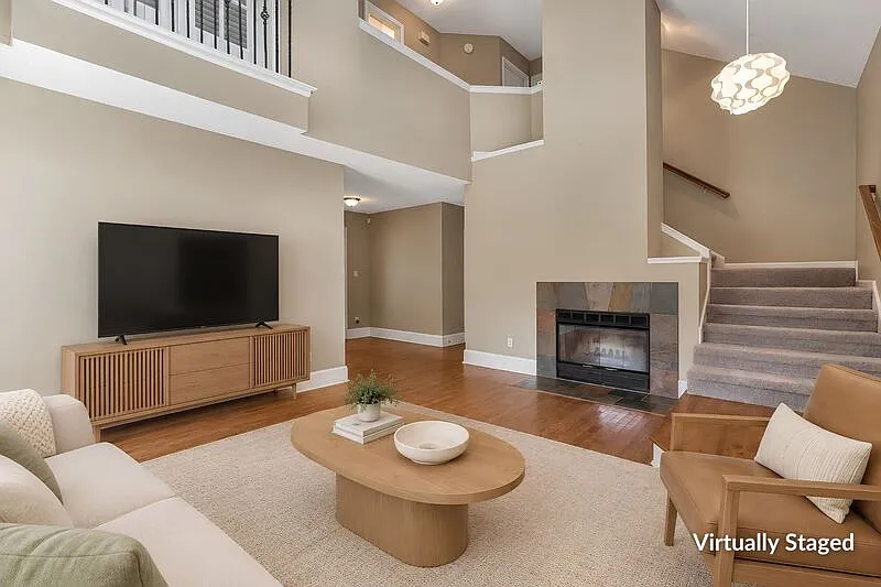 3 bed, 2.5 bath, 1196 sqft, $1,750 — Photo 3