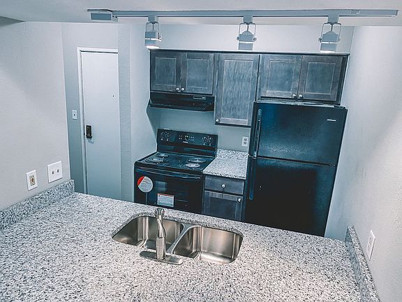 3rd image of 903-919 N 14th St #903-103