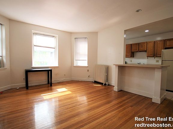 4th image of 21 Westbourne Ter #1A