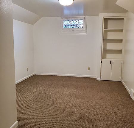 2nd image of 605 W Sussex Ave #Basement