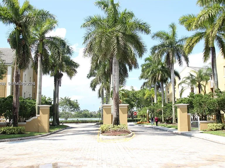 655 SW 111th Way #201 — Photo 21