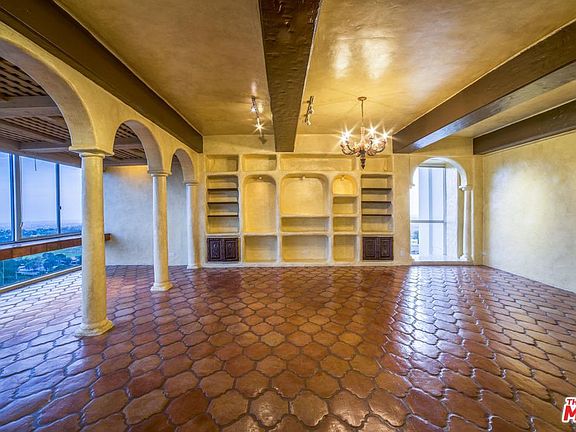 5th image of 2220 Avenue Of The Stars Unit 1805