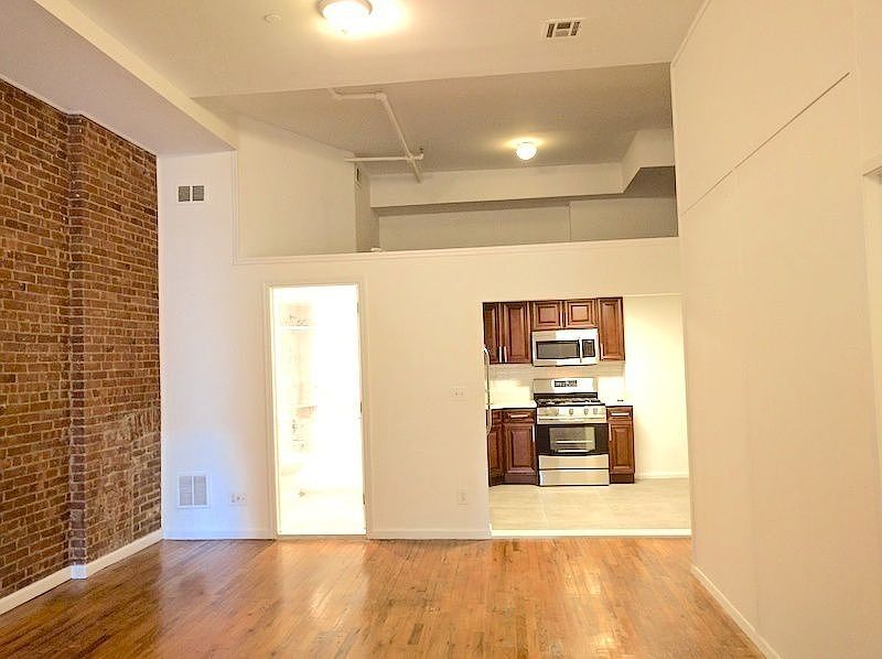 1st image of 28 E 14th St APT 3b