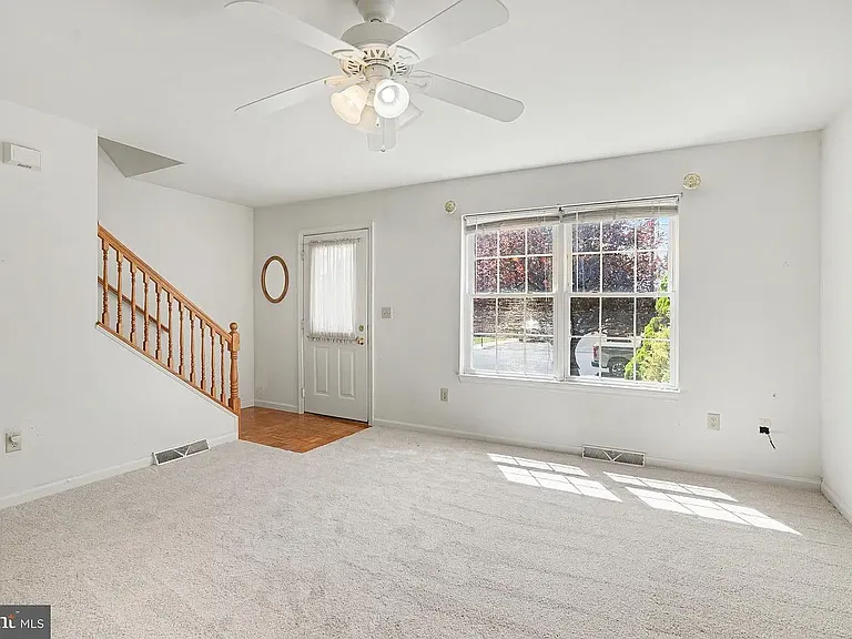 239 G St — Photo 17