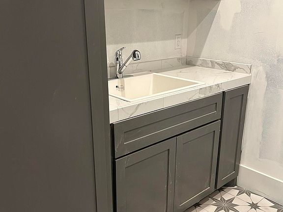 4th image of 375 Wellstone Pl