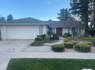 833 E Cromwell Ave, Fresno, CA