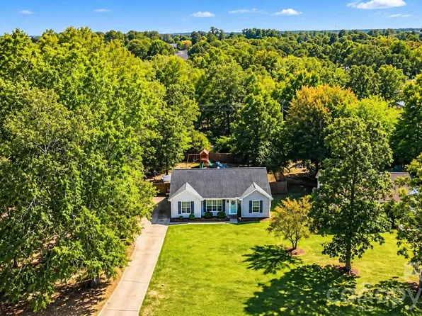 5008 West St, Indian Trail, NC 28079