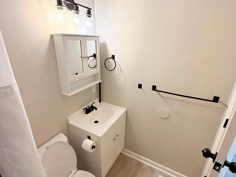 1101 Fontana St — Photo 14