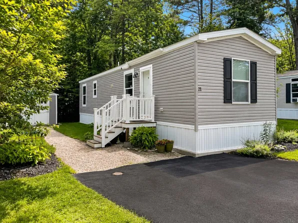 21 Parker Avenue, Raymond, NH 03077