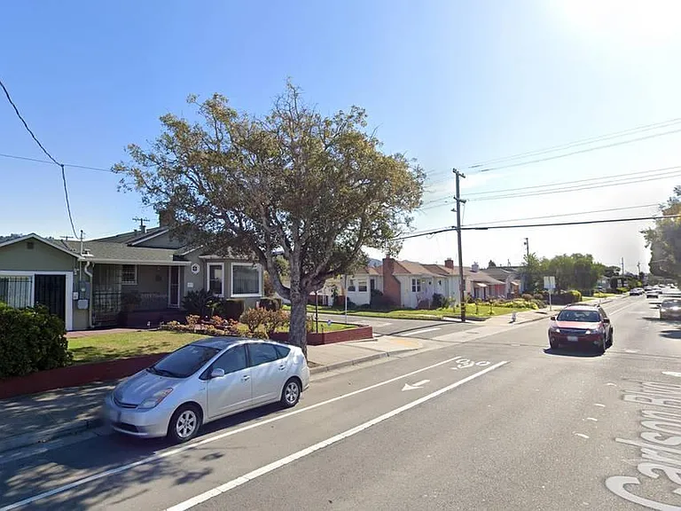 El Dorado St — Photo 9