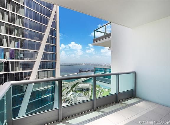 2nd image of 900 Biscayne Blvd APT 4610