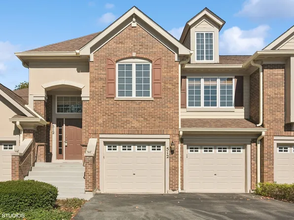 512 Saddlebrook Ln, Vernon Hills, IL 60061