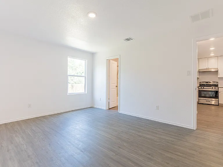 2807 Ruby Xing — Photo 20