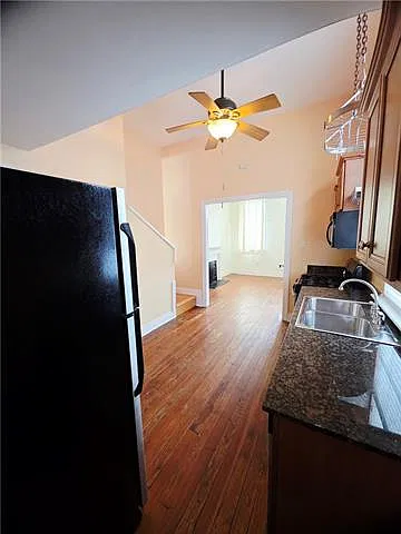 2 bed, 1.0 bath, 657 sqft, $1,625 — Photo 4