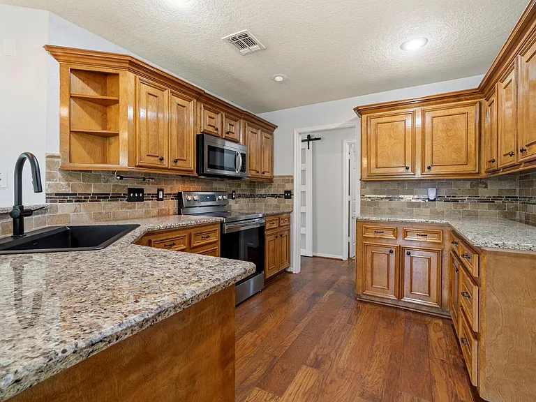 7314 Charred Pine Dr — Photo 11