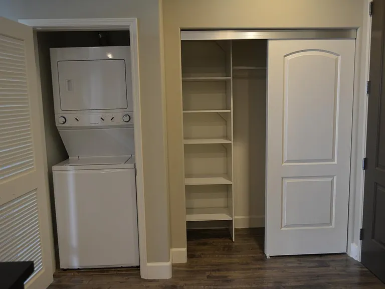 11210 Peach Grove St #204 — Photo 27