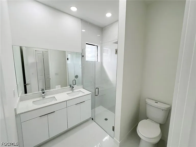 2113 NW 41st Ave — Photo 16