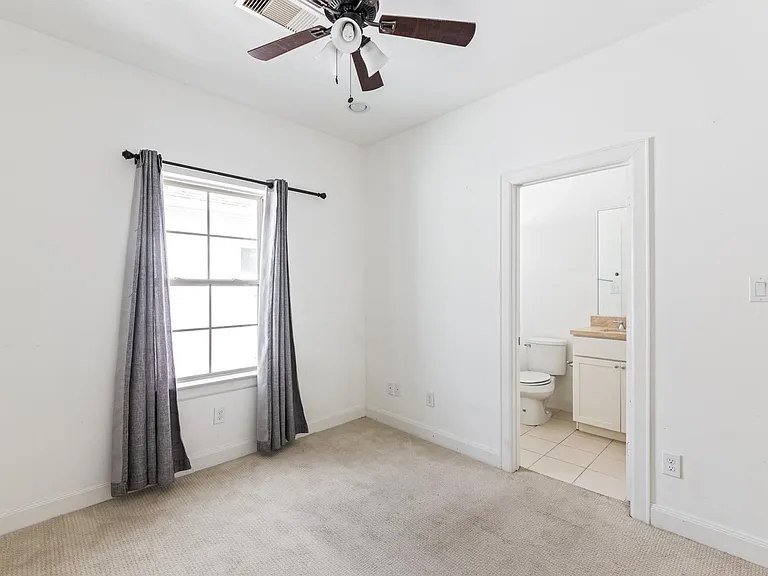 18 Hermann Park Ct — Photo 24