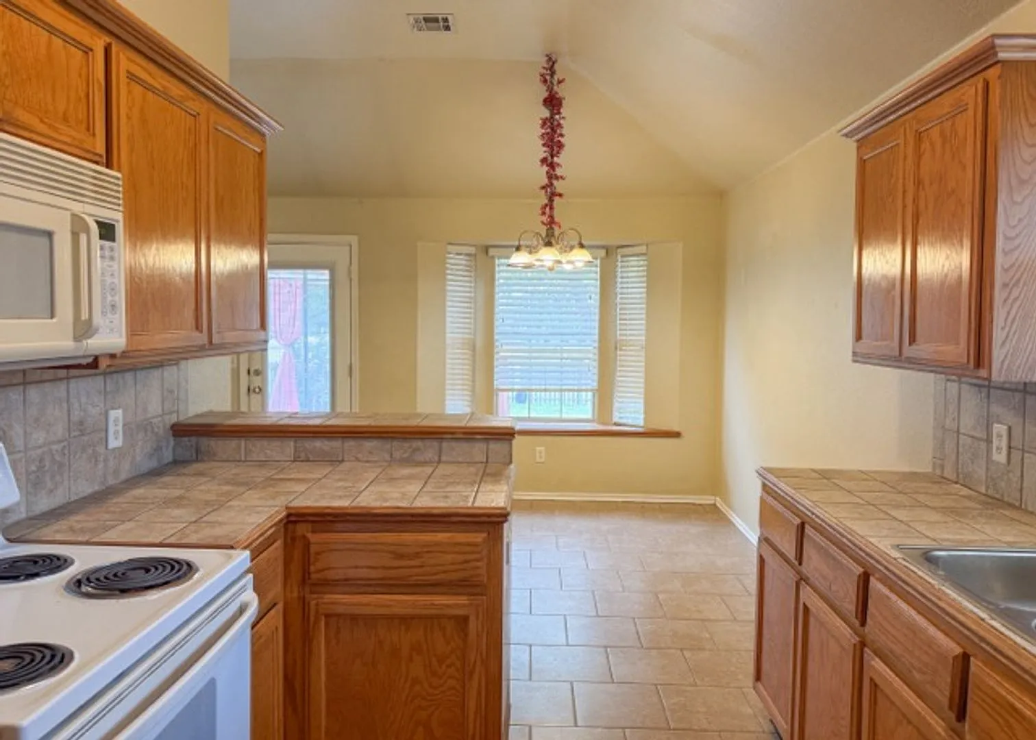 Beautiful Home in a Great Edmond Location! — Photo 4