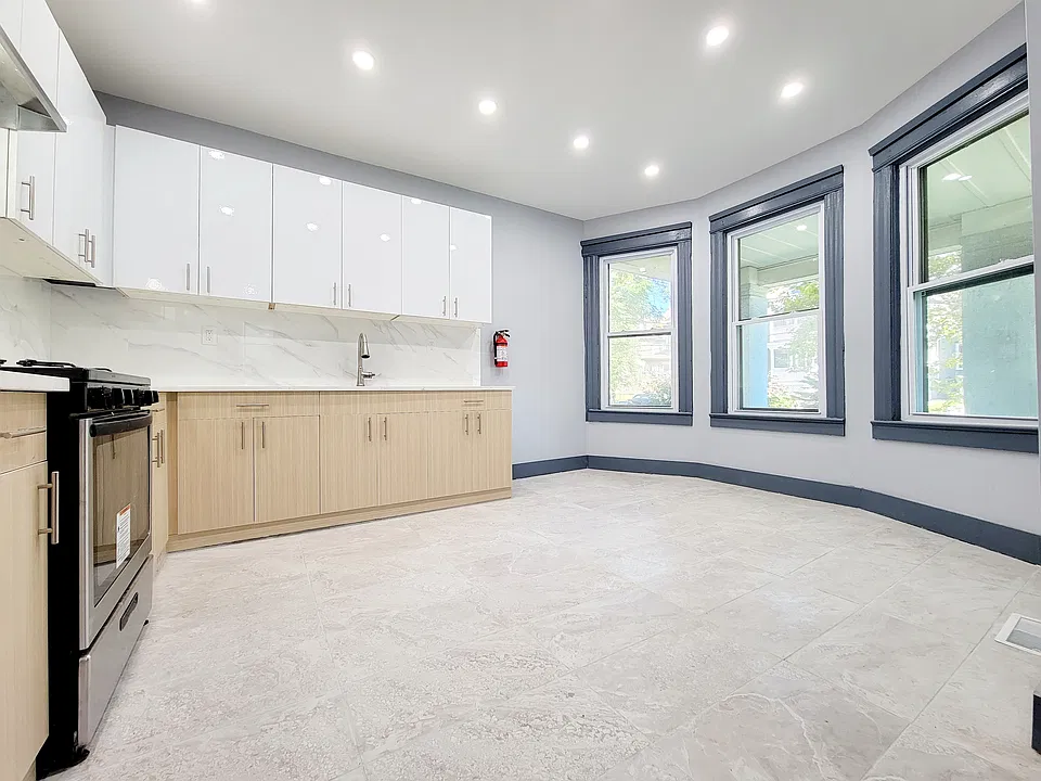 36 Mapes Ave #1