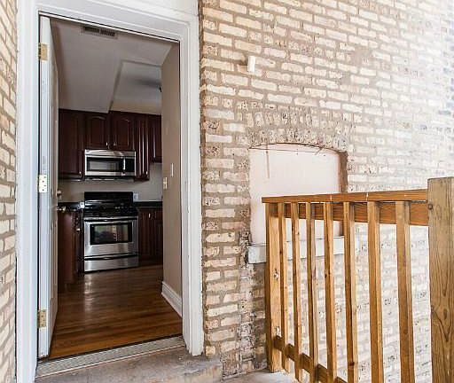 3rd image of 1519 W Waveland Ave #3W
