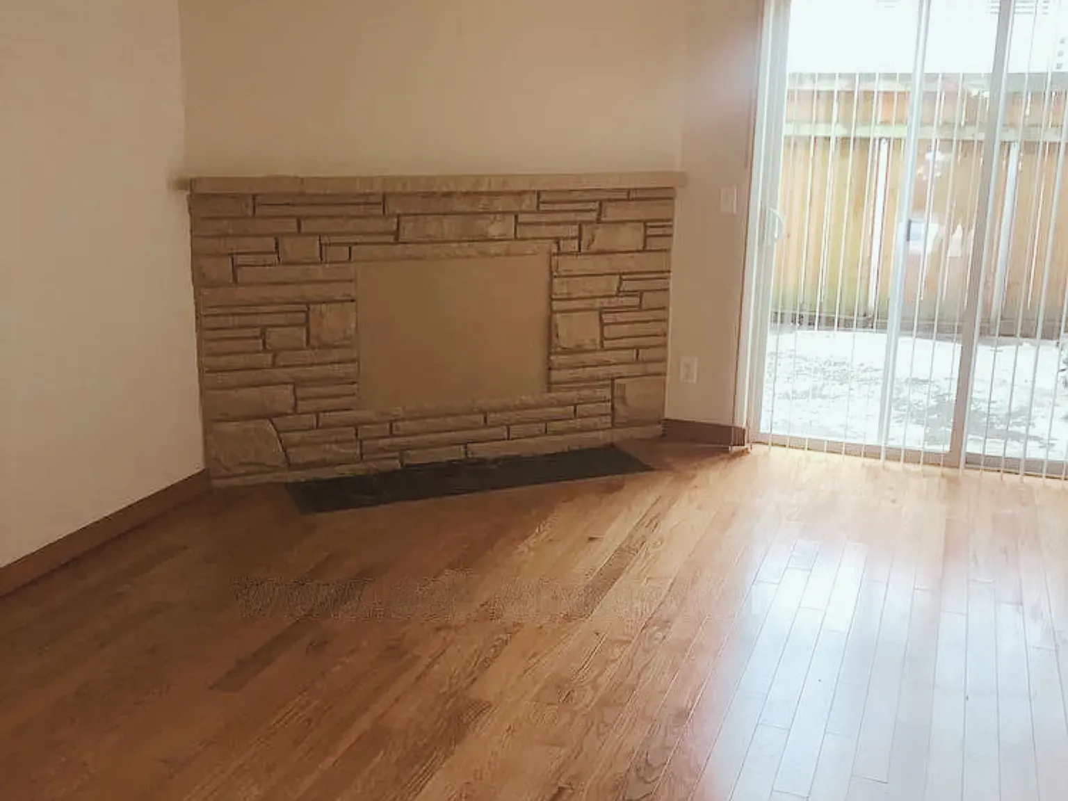 2 bed, 1.5 bath, 1000 sqft, $1,600 — Photo 4
