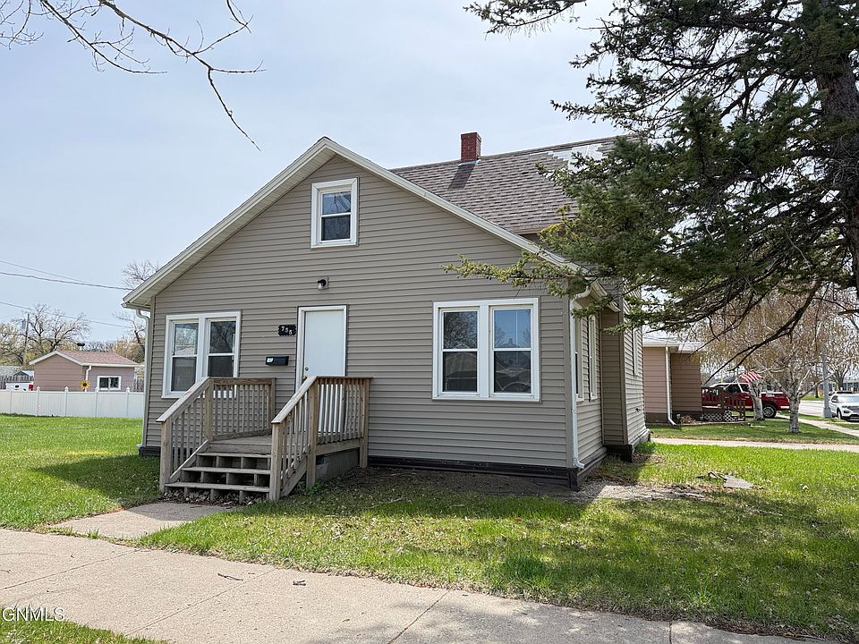 1st image of 755 4th St SW