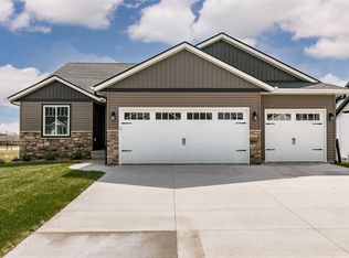 4351 Calder Dr, Marion, IA 52302