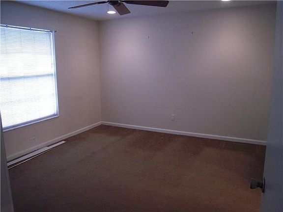 5th image of 3777 Heather Dr E