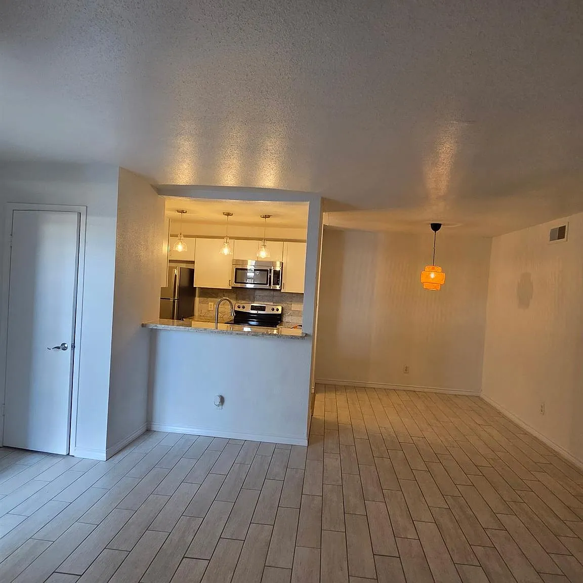 2 bed, 2.0 bath, 980 sqft, $1,500 — Photo 3
