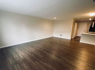 630 SW 149th St APT 300, Burien, WA 98166