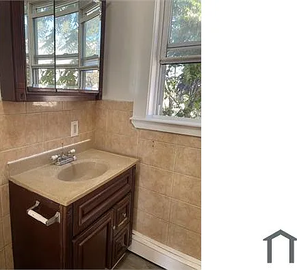18 Lawton Ave #3 — Photo 15