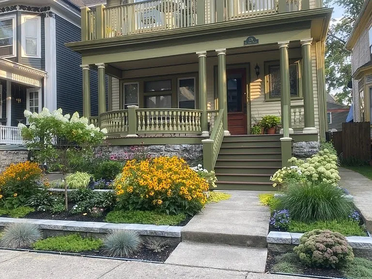 176 Saint James Pl #LOWER — Photo 1