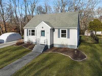 214 Souza Rd, Tiverton, RI, 02878