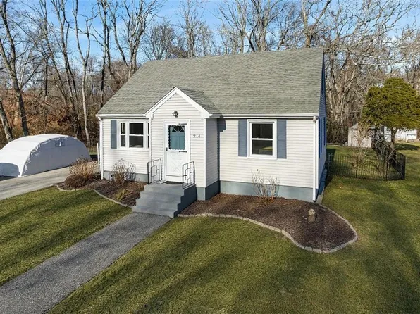 214 Souza Rd, Tiverton, RI 02878