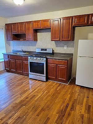 1st image of 338 9th Ave #2A