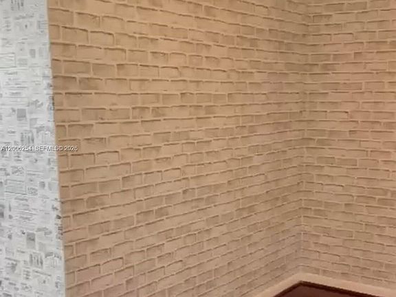 3rd image of 1000 West Ave APT 1105