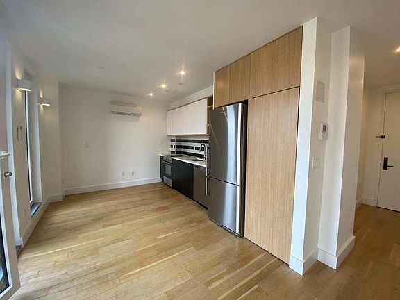 3rd image of 2290 Atlantic Ave #7A