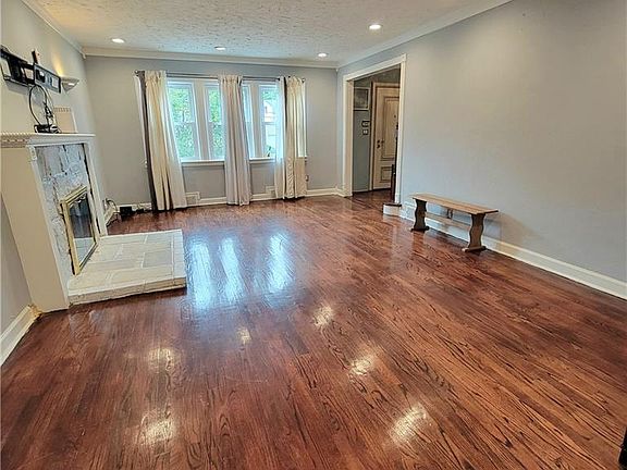 4th image of 55 Melvin Ave
