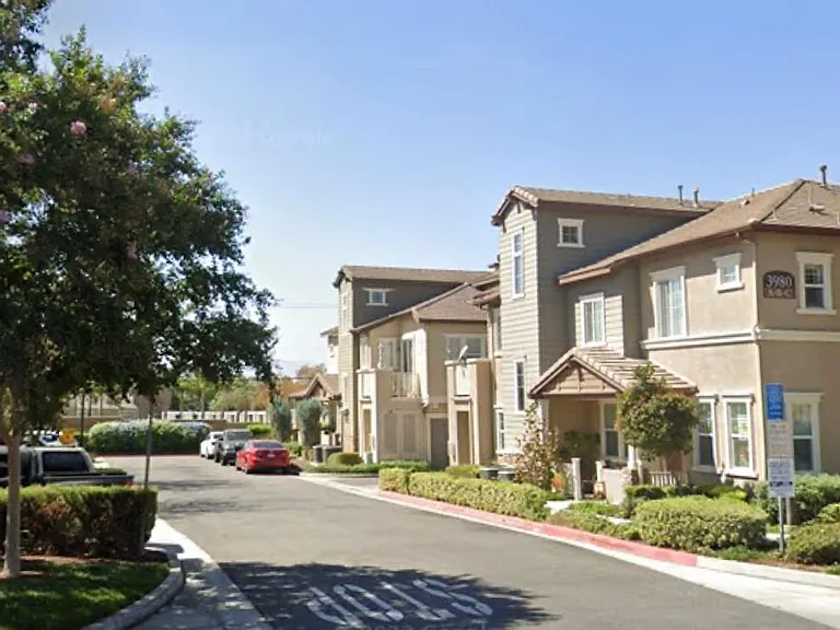 3984 Polk St — Photo 15