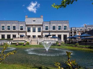 5000 Royal Ct UNIT 5207, New Hyde Park, NY