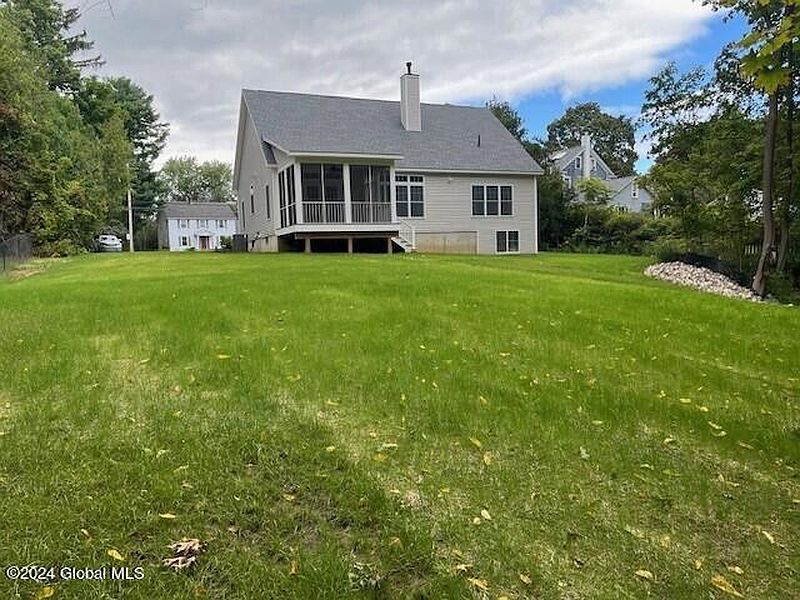 3rd image of 2376 Rosendale Road