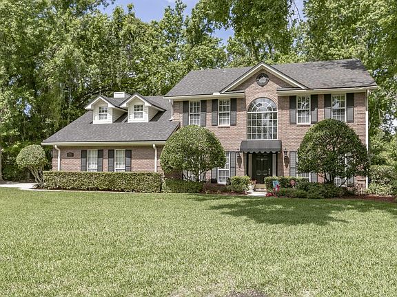 3rd image of 1731 Providence Hollow Ln