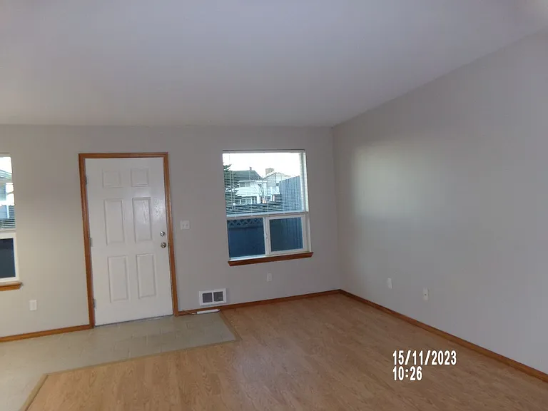 1030 Mount Olympus Ave SE — Photo 7