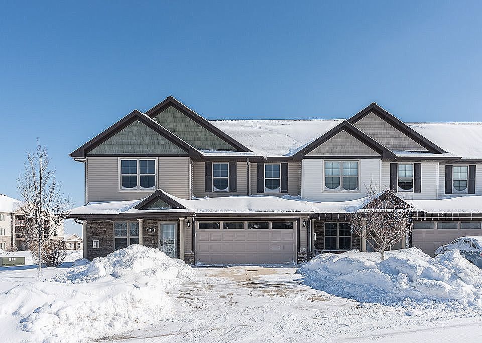 1st image of 400 Cambria Dr