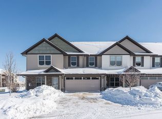 400 Cambria Dr, North Liberty, IA 52317