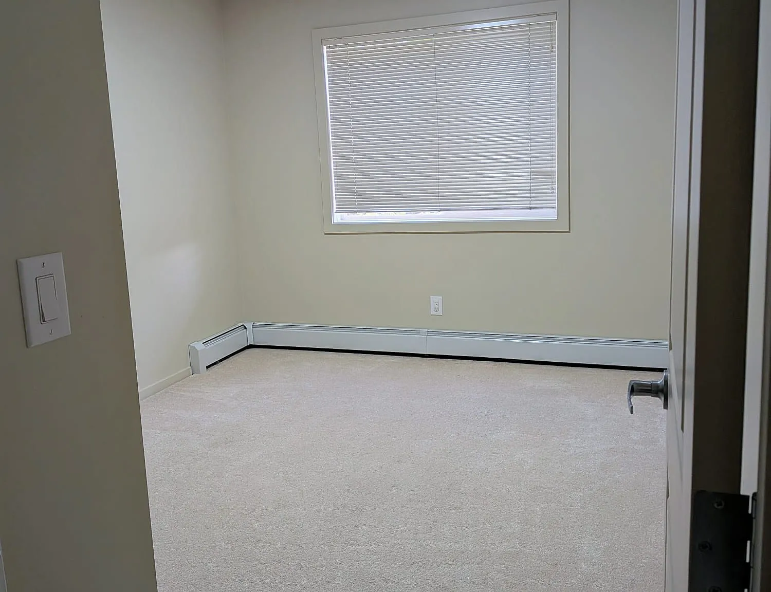 2 bed, 897 sqft, $1,650 — Photo 4