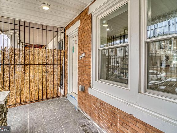 5th image of 246 Rubicam St